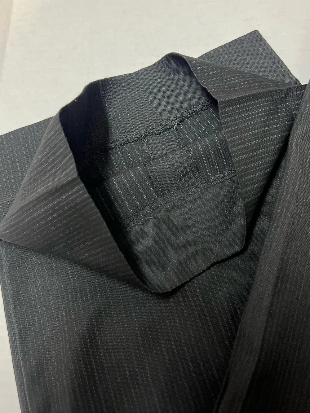 Joseph Abboud Men's 44S Blazer Jacket 38x27 Pants Black Pinstripe Suit